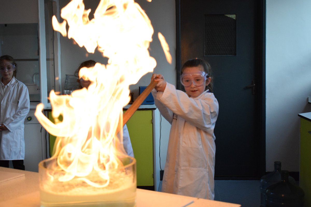 Some hair raising science going on yesterday with Wimborne Junior school science squad. Priory science dept has been running a weekly science club for these students and their last session certainly went off with a few bangs! Hope you all enjoyed it. #science #scienceclub