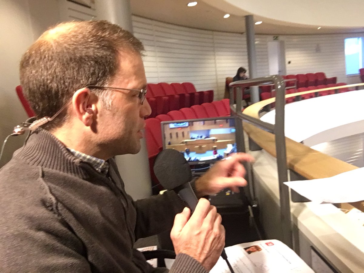 GillanMoniotte's tweet photo. Gregory Mottart en direct du Parlement de la Fédération Wallonie Bruxelles pour commenter la séance du jour @CanalC_TV https://t.co/fXTSFUNp9L