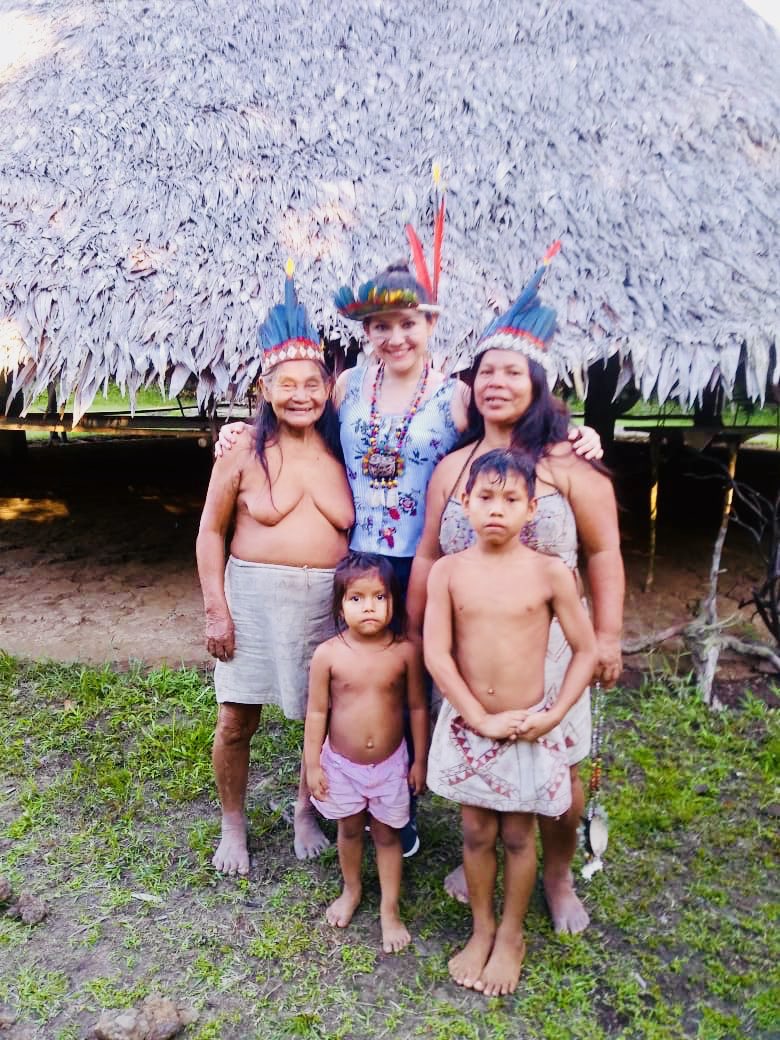 zorrillavane's tweet image. Ayer en la Comunidad Bora entre el río nanay y el Amazonas.
#PerúResponsable llegó para trabajar programas y proyectos de RSE y Culturas. Trabajamos juntos Turismo Sostenible generador de empleo, Empleabilidad y Emprendimiento.
#HayqueSumaRSE #PerúResponsable