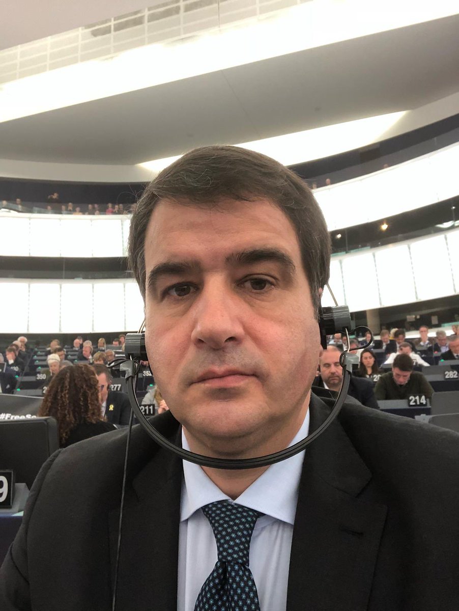 RaffaeleFitto's tweet photo. Oggi non è facile essere qui nell'aula di #Strasburgo dopo ieri sera... siamo stati testimoni diretti di un atto terroristico che ha ancora una volta prodotto morte. Ma abbiamo il dovere di andare avanti per difendere la nostra civiltà, i nostri #valori e la nostra #religione https://t.co/y63bx21W0t