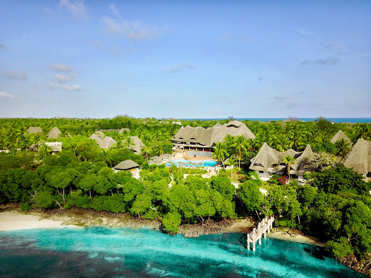 ZindiAfrica's tweet image. 🐢Give back this holiday season by cleaning sea turtle rescues data, enter now at zurl.co/0hPd to win cash AND an awesome resort get-away @Temple_Point in Kenya 💚#LoveYourLocalOcean,  @AIKENYA1 , @MagicalKenya 💚 #zindichallenge and @LocalOceanCo