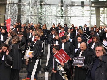 Voir l'image sur Twitter