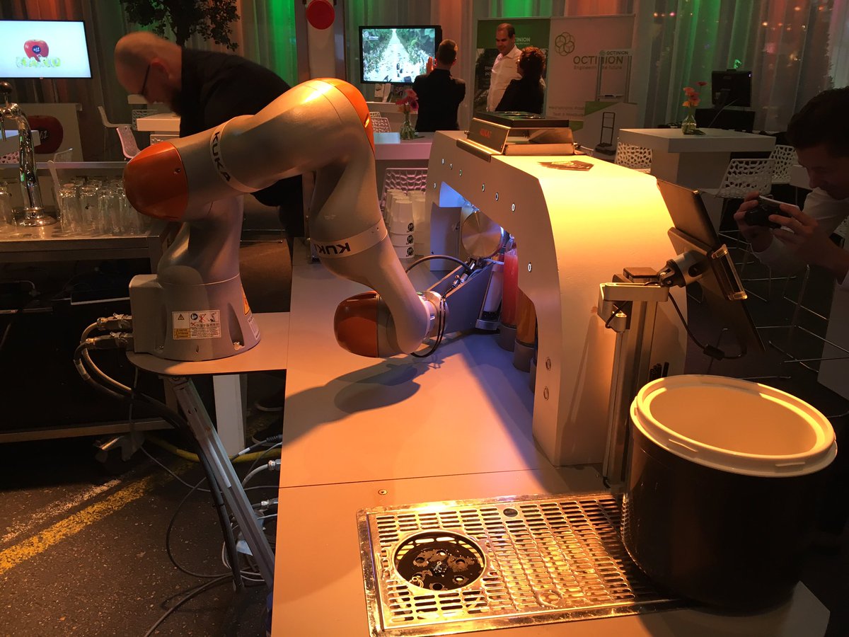 Innovatietheater <a href="/Fruitmasters/">Fruitmasters</a> #next klaar voor ontvangst.....