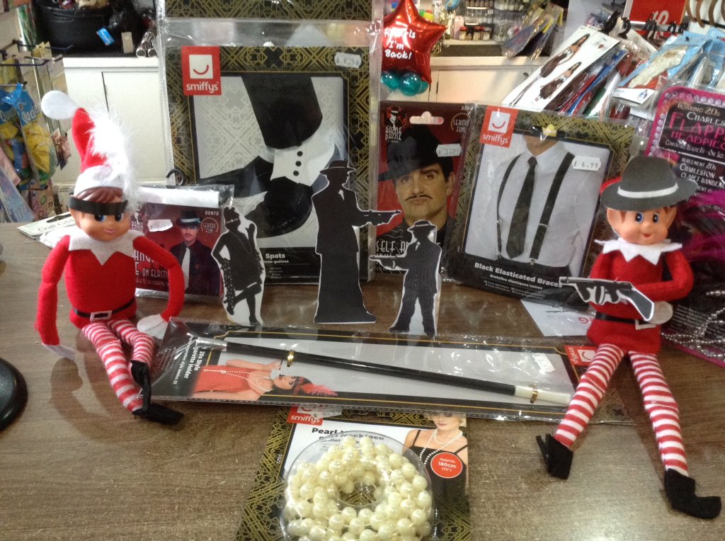 bparties's tweet photo. #naughtyelf playing gangsters and molls this morning #ELF #gangster #tie #beads #leyland #Preston #chorley #ChristmasIsComing https://t.co/gmAPWq5f9Z