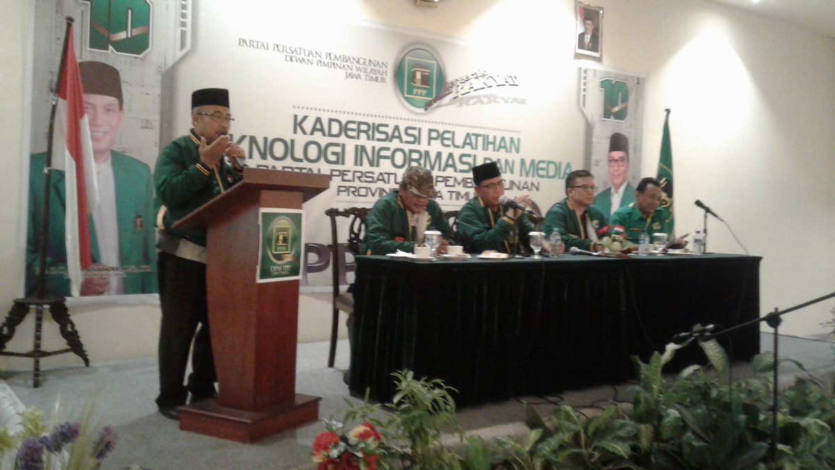 hadyjaiza's tweet photo. Penutupan Bimtek dan Pendidikan Cyber ARMY DPW PPP JATIM.Narita hotel surabaya.
#PPPJatim
#PPPJember https://t.co/M8FQcfKcXe