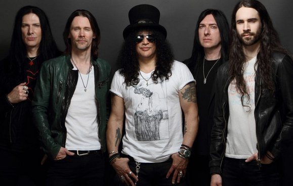 Slash: in concerto il 6 luglio a Villafranca di Verona. Prevendita in anteprima su Virgin Radio OGGI a partire dalle 12.00. <a href="/Vertigo_co_it/">Vertigo</a> #RockTheCastle #StayRock