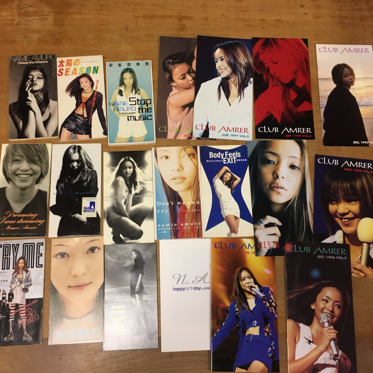 良盤ディスク Auf Twitter 安室ちゃんの初期会報 初期シングルをお譲り頂きました 安室奈美恵 安室ちゃん 会報 8cmシングル Clubamrer 太陽のseason Tryme私を信じて Bodyfeelexit