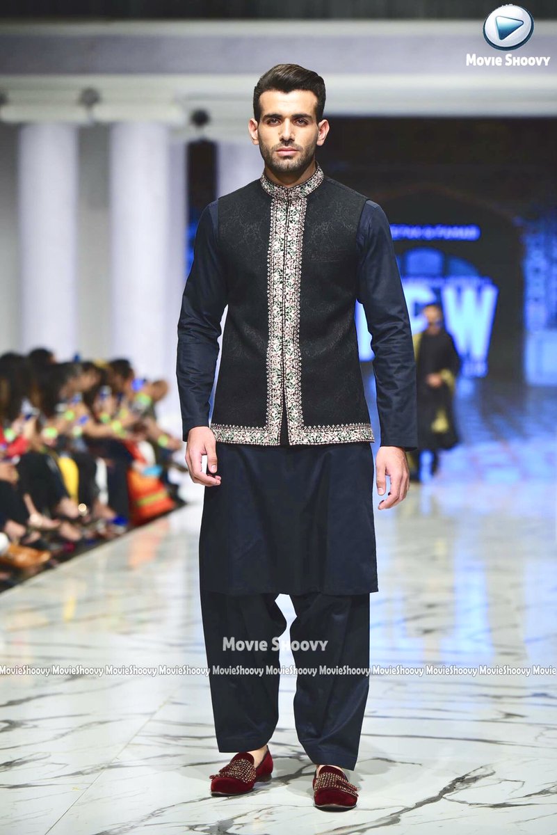 Syedznasirshah's tweet photo. @FashionPakistan WEEK (FW)-2018
FPW’F 18 Day-1
Wearing: @DeepakandFahad
Featuring: @Syedznasirshah
Make-up and styling: N-gents
Choreography show Director: @Nubain Ali
.
.
.
.
#syedznasirshah #fashionmodel #fitnessmodel #fpw #fpwf18 #hsy #day1 #insta #fashionshow #SNS https://t.co/CnHbY7XmGw