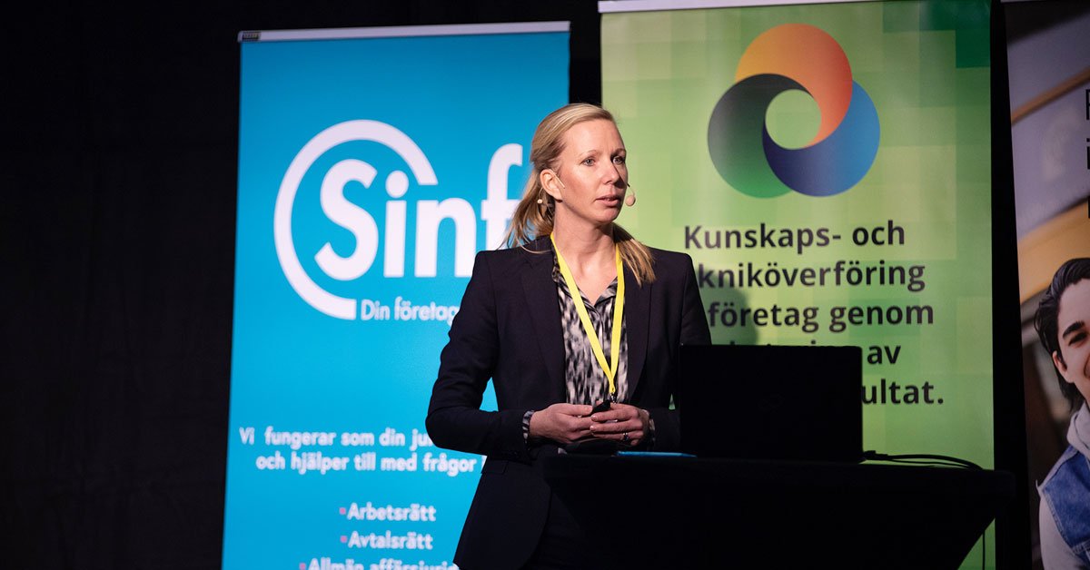 svenskstandard's tweet image. I framtiden ska roboten kunna sida vid sida med människan i industrin. @AnnSjoblom @AutoSmaland &quot;Standarder är en viktig pusselbit i utvecklingen. Det behövs fokus på säkerhet. Just nu revideras två säkerhetsstandarder. &quot; #robotlyftet #smartindustri @produktion2030 @SWIRA_Robot