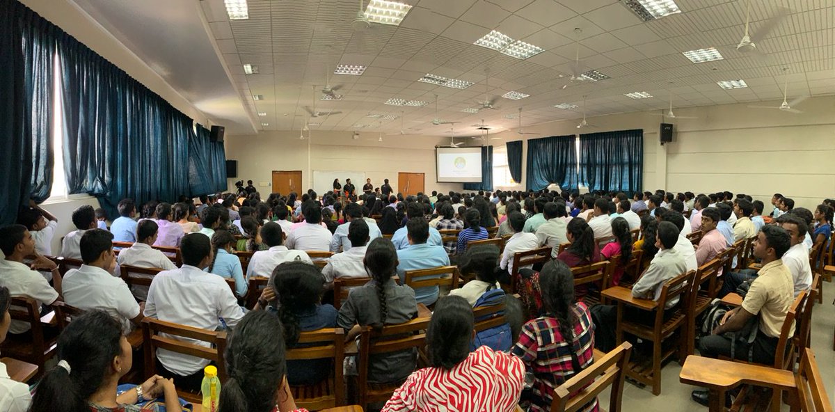 99x_io's tweet photo. The #99XT #UniRelations team is conducting an awareness session including career guidance, for the #freshers at the @MoratuwaUni - Faculty of Information Technology.
#Dotitude #workshops #guidance https://t.co/rgEPgQWErP