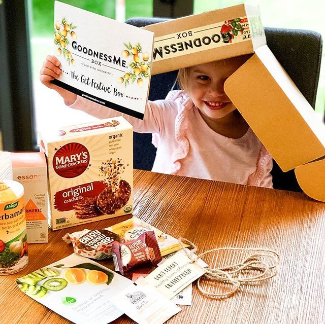 GoodnessMeBox's tweet image. HOW ADORABLE 😍 @kathrynhawkins_nutrition

Hope you are all LOVING your 'Get Festive' Boxes as much as Evie does 💕

We still have a few left (the link is in the description) .
.
.
.
.
.
.
.
.
#goodnessmebox #foodwithintegrity #wholefood #nourish #heal… ift.tt/2GfRR91