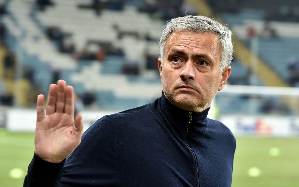 #Mourinho calls on #Pogba to lead by example in Valencia
#mufcvafc
https://bit.ly/2GdrVLo