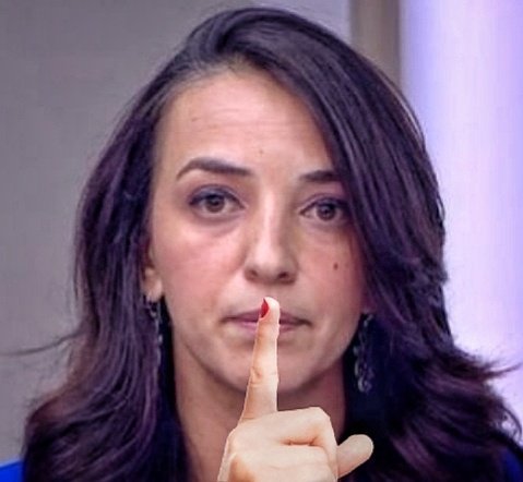 da_shadow's tweet image. בת 9 נאנסה בתל אביב.
צעירה נורתה בצפון.
נערות בנות 16 ואישה בהריון נורו בעופרה.
ואשה נרצחה בעכו.
על אף אחד מהמקרים לוסי לא עשתה מונולוג מרגש, זנדברג לא כתבה ציוץ זועם ומירב מיכאלי לא צווחה.ולמה? 
בגלל שהפדופיל הוא מסתנן, 
וכל שאר הרציחות נעשו על ידי ערבים.
אז למה שהם ירו בנגמ"ש?