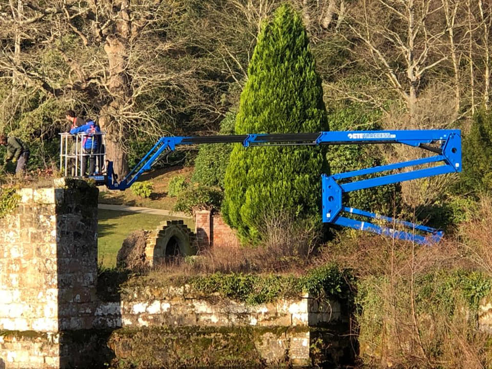 CTEPlatforms's tweet photo. What a wonderful location for our CTE TRACCESS 230! Amazing ๐ Thank you @AccessTah for the pics!
For more pictures: https://t.co/fe7X3AEFnx
#spiderlift #traccess #greenery #workingatheight #treesurgery https://t.co/TGy5Brx4hv