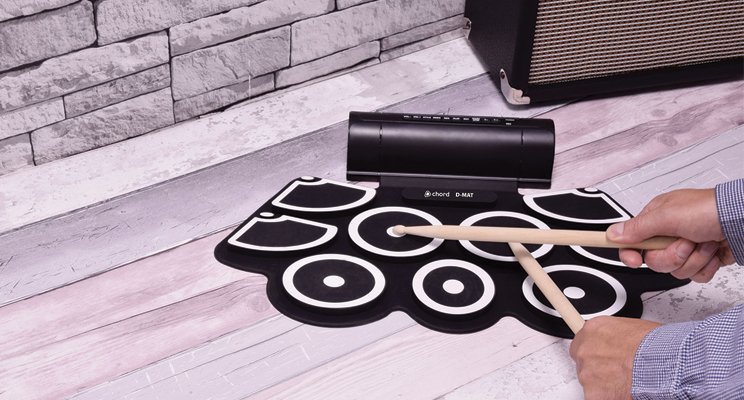 AVSLGroupLtd's tweet image. Our D-Mat electronic #drum kit is perfect for playing anywhere with the #portable, flexible design! The ideal gift for practicing and beginners and great fun for #Christmas morning 🎄
avsl.com/product/169.03…
#AVSLGroup #AVSLChristmas #Chord #GiftGuide #GiftIdeas #drumroll