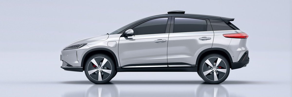 GregKable's tweet image. The #Xiaopeng G3 officially goes on sale in China today at a base price of ¥200,000 ($US29,000). It is powered by an electric motor with 147kW (197bhp) as well as a 47.6kWh lithium ion battery. Range is put at 365km (227 miles). Roof mounted 360-degree camera is optional