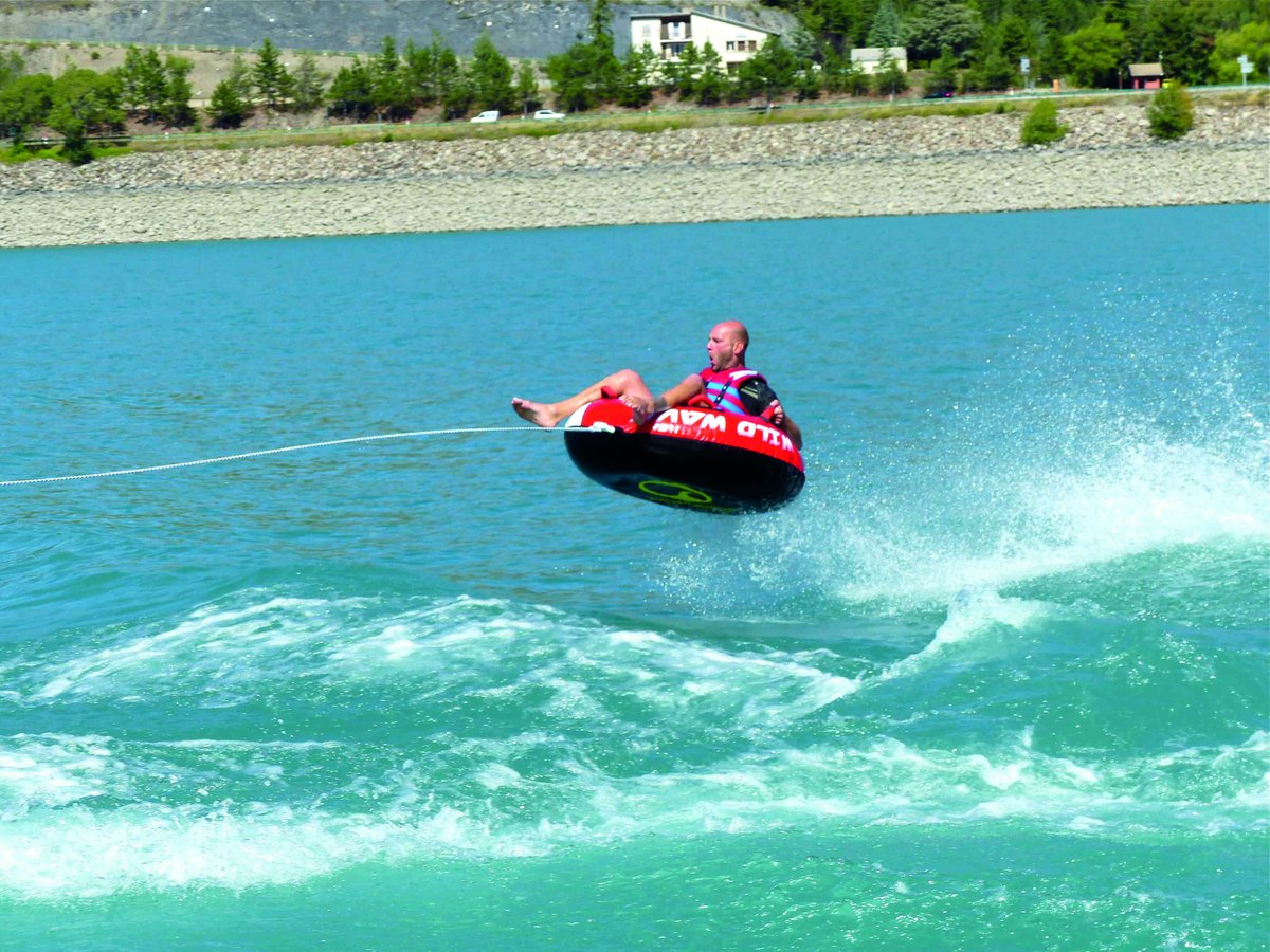 Jump into the second part of the week with our #WildWave Tube. By the way the Wild Wave is a perfect Christmas gift. 😉🎁
➡️ bit.ly/2QrrvFW ⬅️
#consumer #spinera #new #waterfun #watertoys #towables #watersports #cablepark #beach #inflatabletoys #bestoftheday