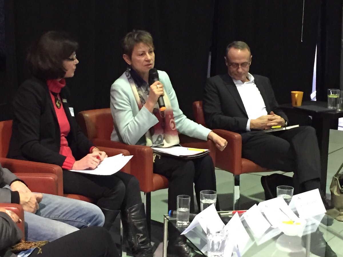 Kathrin_Duffner's tweet image. Diskussion auf der 4. #BFE-Werkstatt „Kooperation mit u. Engagement von Unternehmen“ mit Senatorin Elke Breitenbach, Dirk Schulte, BVG, und Carola Schaaf-Derichs im #MotionLab #Berlin