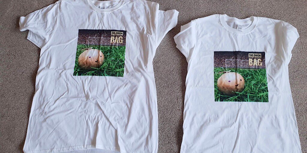 It’s competition time! All you have to do is share this tweet for a chance to win a (VERY) exclusive ONION BAG T SHIRT! All your usual #FPL & #FPLCommmunity mutterings are available now in Ep 19 of TOB... Spreaker - tinyurl.com/yco7npnp iTunes - tinyurl.com/y8mf6yof