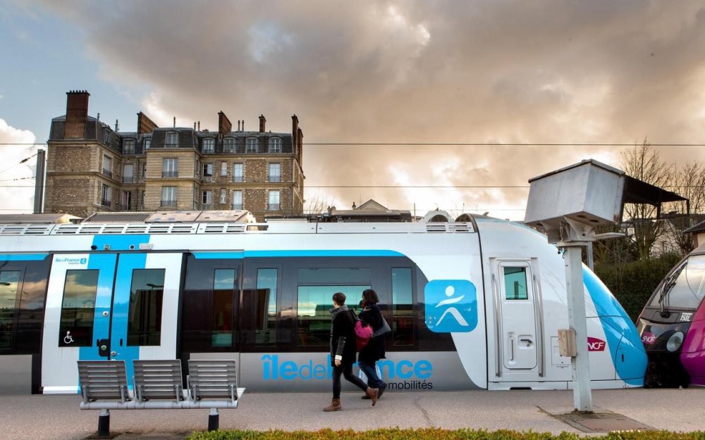 sve83's tweet photo. Déploiement des nouveaux trains: pour la seule ligne J, #Pontoise/Saint-Lazare c’est 51 nouveaux trains des 2019. L’objectif: moins de pannes et +de régularité @vpecresse @avecValerie @lagazette95 @LeParisien_95 @vonews95 https://t.co/M8040DH0P3