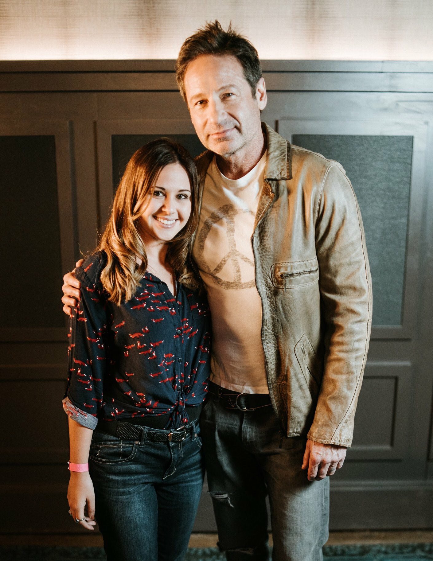 2018/12/09 - One Night with Davd Duchovny in Nashville - Page 5 DuNtY8yW0AEapVe