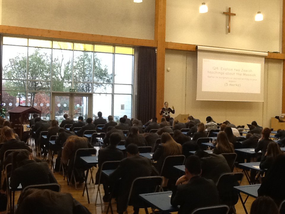 HopeAcademyRE's tweet image. Outstanding RE walking talking mock this morning from @hopeclassof2019 R band. The best we&apos;ve ever seen, looking forward to A band this afternoon. #OIAWD #REGCSE #Ambition #AQA 💚 @Hope_Academy