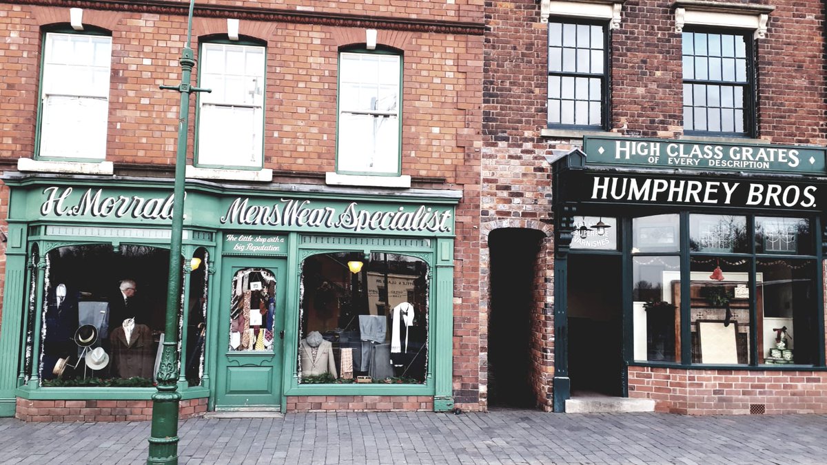 SalfordMuseum's tweet image. Fanstastic staff development day @BCLivingMuseum #christmasevents #museumdevelopment #sharingbestpractice #greatfishandchips #engaginghistory