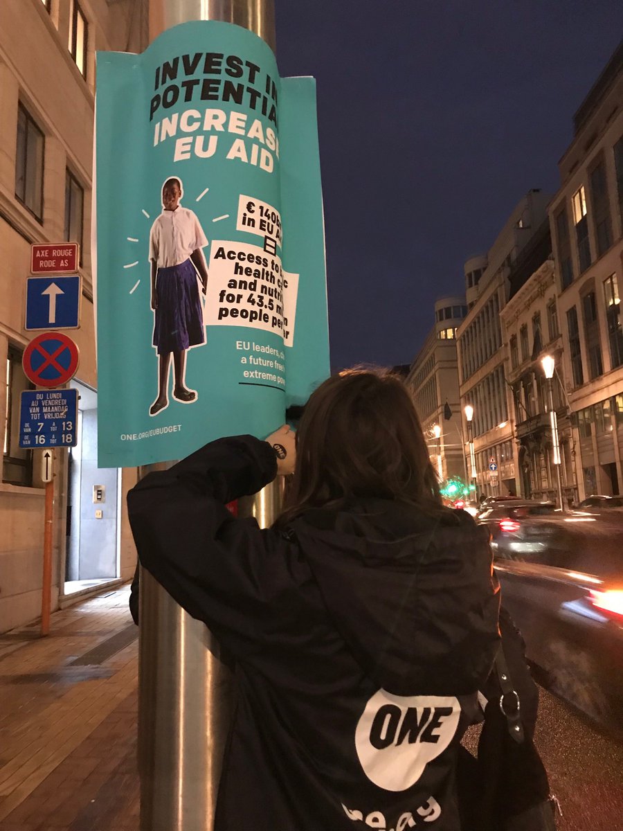 Carol_Pigat's tweet photo. Did you see our message, @eucopresident ? If EU aid was increased to €140 billion, at least 32.5 million children could go to school every year. Make the right choice: invest in potential! #EUCO #EUbudget -> : https://t.co/8myOh6e99F #zeropointseven #ONEyouth18 https://t.co/wlgMFaUQgz
