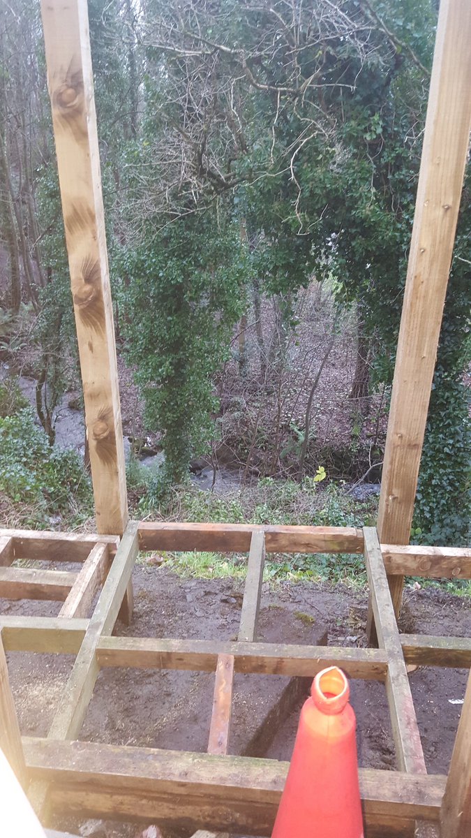 essentials_plus's tweet photo. Hand built pergola on a fantastic bacdrop for our clients in #WestKilbride. #ESSENTIALSPLUS at the forefront of #Training &amp; supporting our young #ASN people in #NorthAyrshire @BALI_Landscape @DYWAyrshire @NAC_Leader @NACHousing @NAHSCP @Ko_nekt @skillsdevscot #careinthecommunity https://t.co/AaBMrperFT