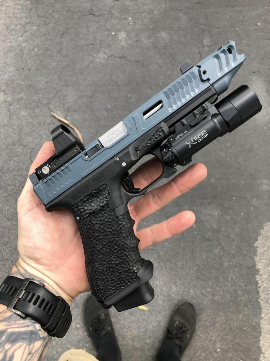 AZWS's tweet photo. Looking for that special gift for your #gunloving significant other? Our friends over at @TacticalLoki have gift coins that can be redeemed for some amazing #Glock & #smithandwesson #MP slide work and other products. Check them out!
https://t.co/KxGHbeEI8i
#ChristmasIdeas RT https://t.co/MIC4nKMYsS