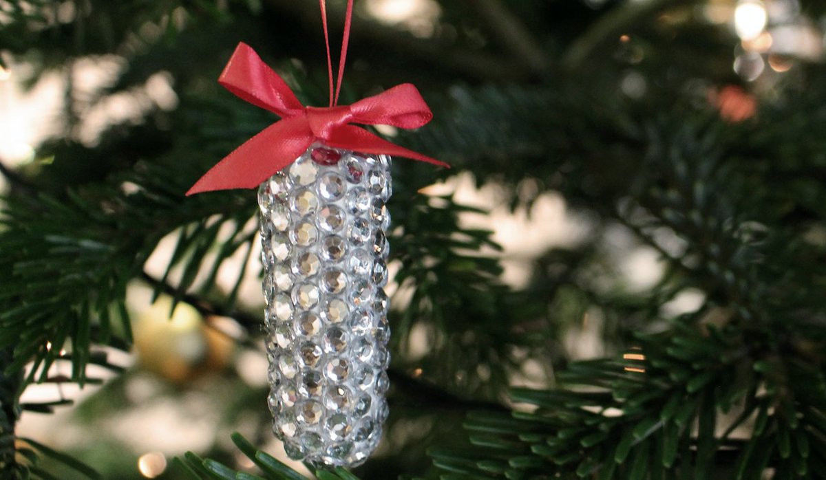 shotscreative's tweet photo. Make the most of the Christmas period with @Wunderman's taboo-breaking campaign for @bloodygood__ charity  #endperiodpoverty #merrybloodychristmas https://t.co/c2C5GvPcMJ https://t.co/v87TLijV7c