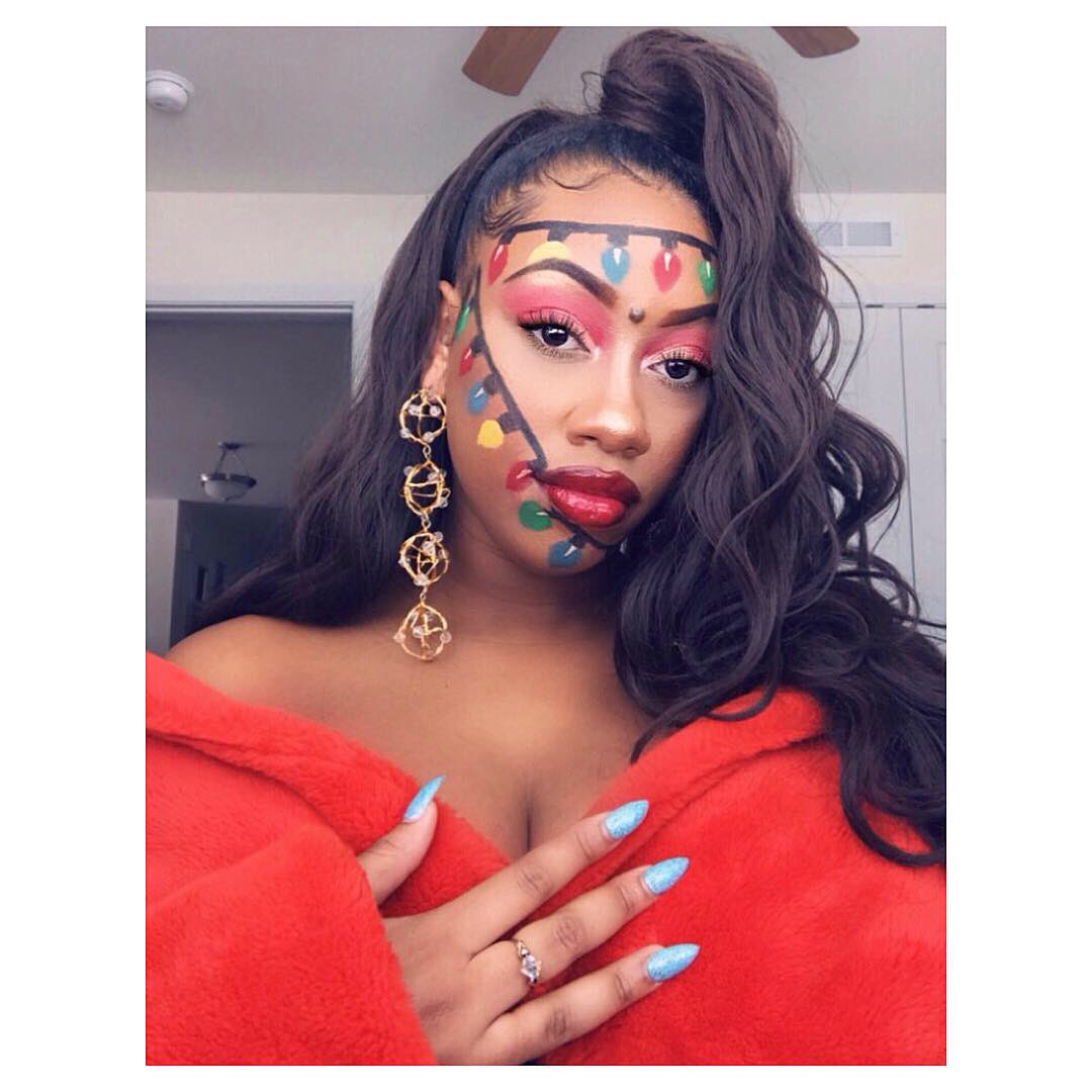 ChaChaTheMua's tweet image. The tree isn't the only thing getting lit this year 🎄🎁❤️💚 #maccosmetics #profusioncosmetics #lagirlproconcealer