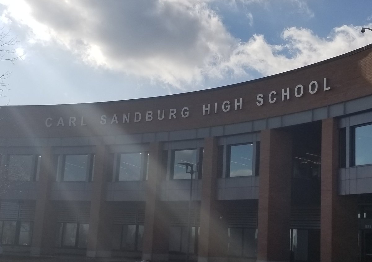 CoachKNorton's tweet photo. Another great visit with the student-athletes from @SandburgHS. I appreciate you having @ElmhurstFB in today. #elmhurstUNMATCHED https://t.co/z6c00fftF3