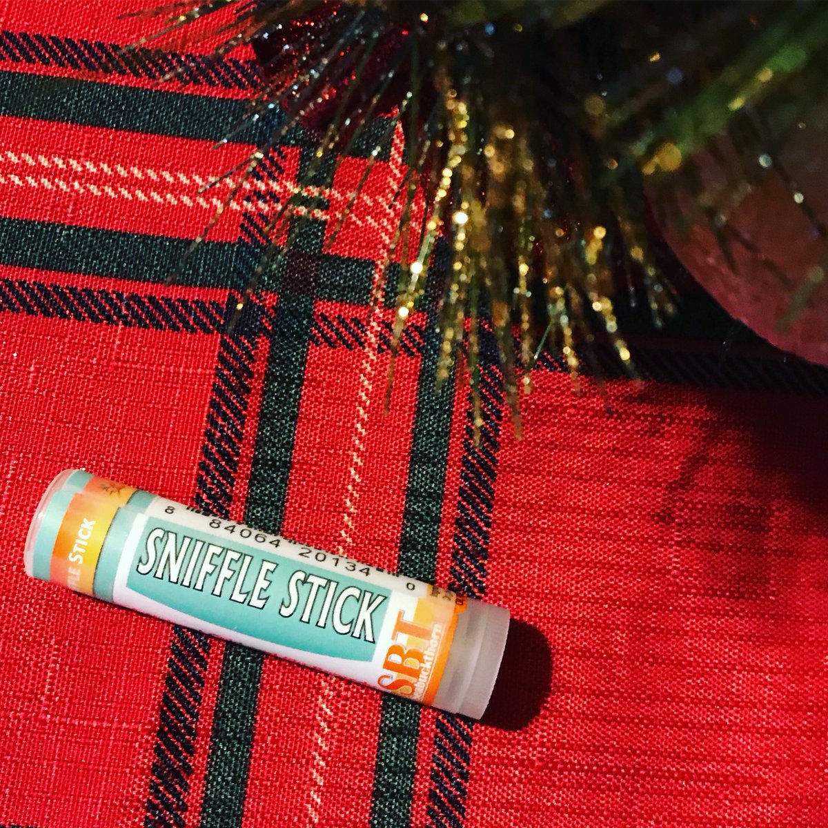 *Giveaway Entry* ‘tis the season.. for cold &amp; flu. 

Our Sniffle Stick relieves head, nasal, throat, &amp; chest congestion naturally + it has antiviral properties to keep you protected &amp; keep germs at bay. Follow + RT to enter. Open to CA &amp; US #cold #flu #giveaway #natural #vegan