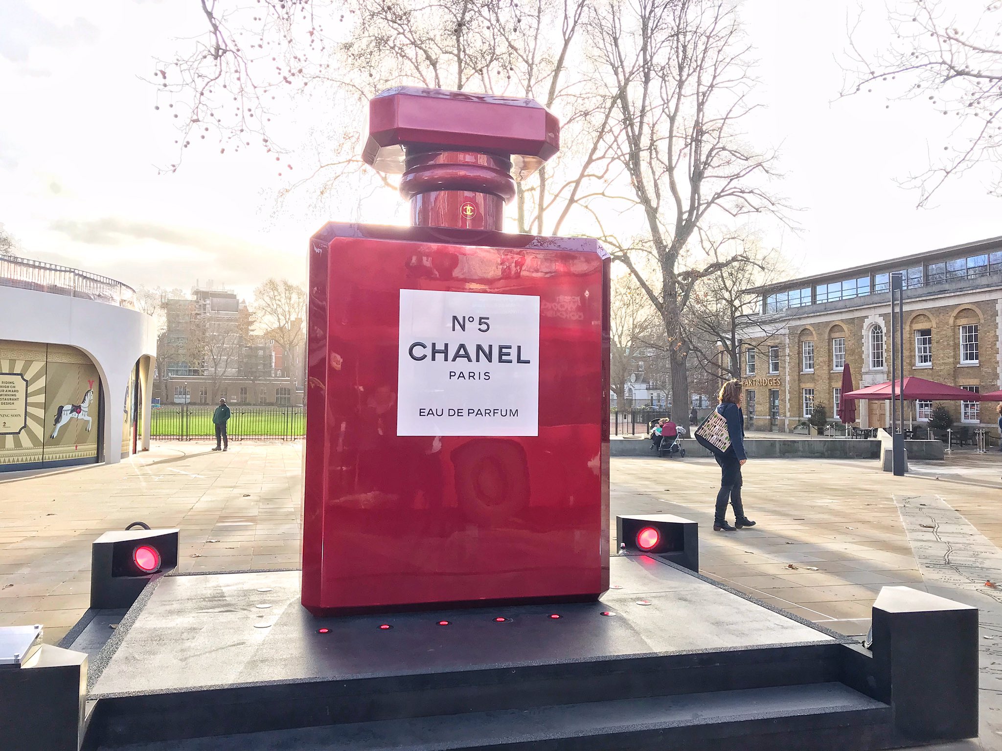 Charles Slevin on X: Recent experiential campaign for Chanel at