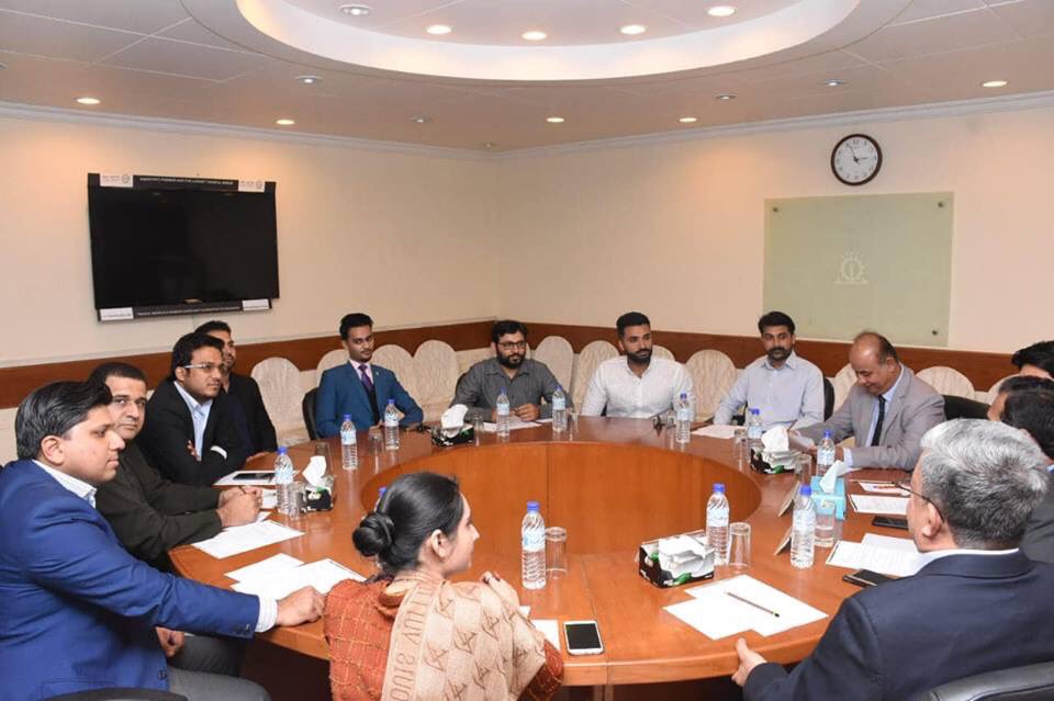 SamirMir's tweet photo. I chaired Meeting of Higher Education at #FPCCI. Panelists were Mr. Akhtar Baloch Vice Chancellor #BBSU, Mr. Javed Memon Dir #HEC &amp; educationists from diff institutions of Sindh #APSMASindh #PAC #APYO #DSU &amp; others. The objective was to create liaison between academia &amp; industry. https://t.co/gLXoTAKNWP