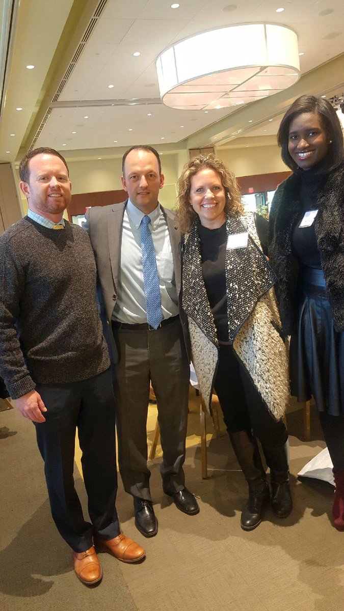 AngelWill21's tweet photo. @leadershiptb alumni are at the #TBStateoftheRegion and ready to be informed 📝 @USFMuma #LTB #PowerofAccess https://t.co/YevsxPsN8h