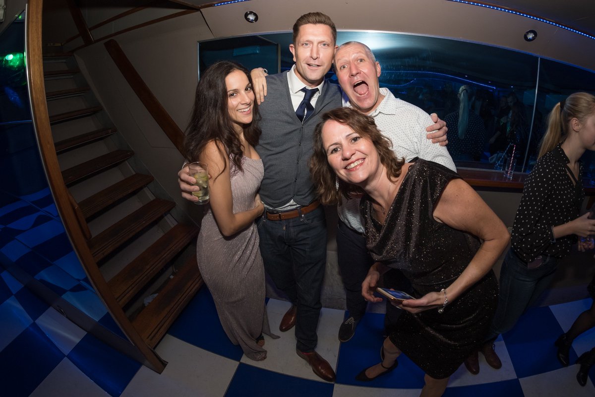 AliciaRoy__'s tweet image. Is it the most wonderful time of the year in the office? #CSODblog @CSODEMEA cornerstoneondemand.co.uk/blog/performan…