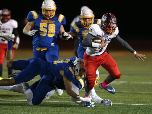 NextgenProspect's tweet photo. 🏈🔥2 Time AGR running back 5’11 - 215lb @DesiFloyd1 has the size, acceleration, power and vision to play right away at the division 1 level. He ran for 1200 yards and 16 touchdowns in 2018 and led all rushers in the Eddie Meath All Star game. NFF Scholar * NCAA eligible https://t.co/mckS0VoZJ0