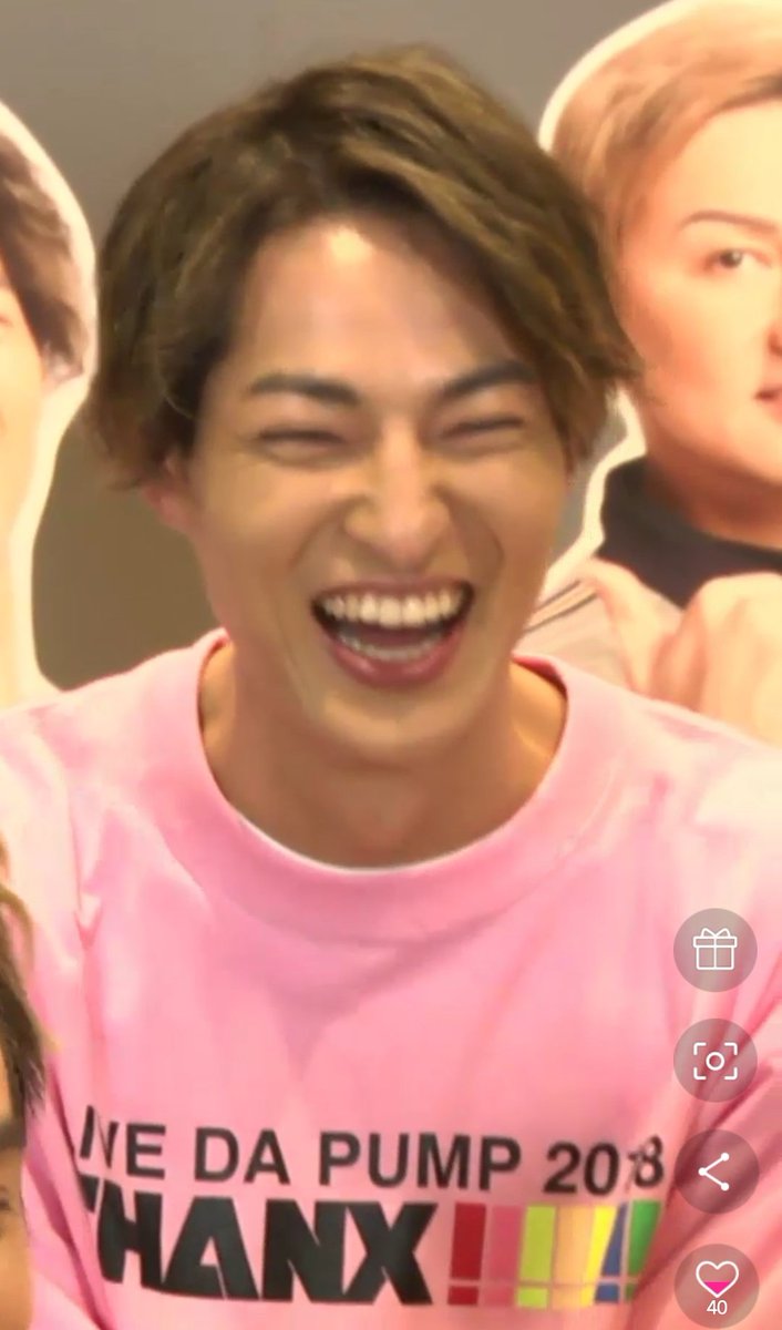 O Xrhsths Rika Sto Twitter Daichiくんの笑顔すき 話が切れちゃうけどアップになるとスクショタイムになっちゃった ピンクのtシャツはやくほしい Dapump Daichi Thanx Neobestofdapump 水曜日のエンタメライブ T Co X0bozu4sd4