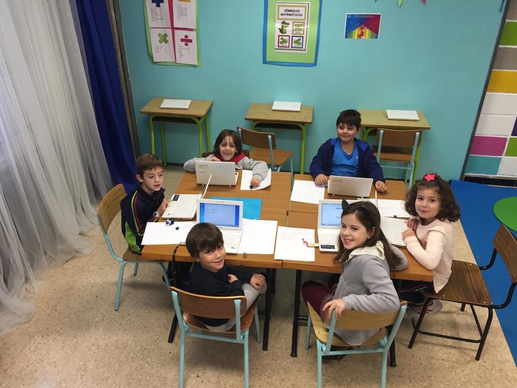 AulaSta's tweet photo. Descubriendo Huesca con los alumnos de segundo... https://t.co/tn6ieB17Qr