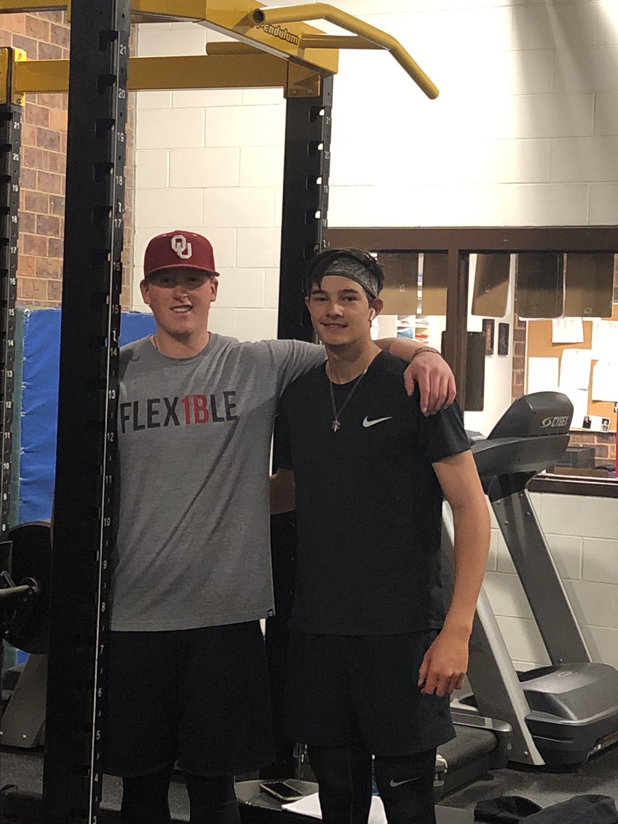 Bellevue West Thunderbirds Baseball tweet media