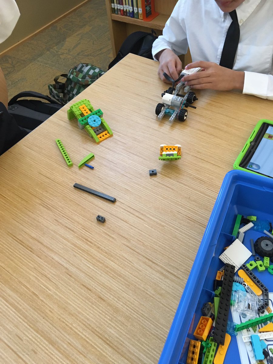 SciSocWeston's tweet image. @wstechlib   Best part of the week:  watching these G4&amp;amp;5 coders push the limits with We-Do