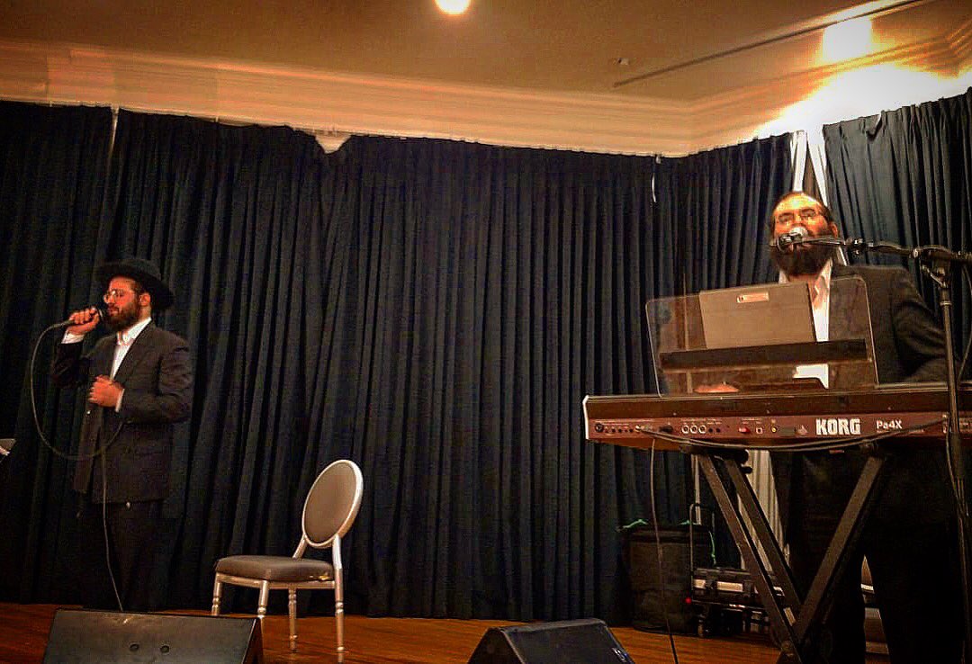 AsherOrdentlich's tweet photo. Another amazing night in #BeisFeiga with #MotyWeiss !!! https://t.co/1Hl3n7yaeC