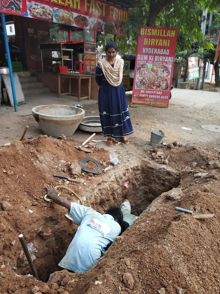 MANAGER- Defence Colony tweet media