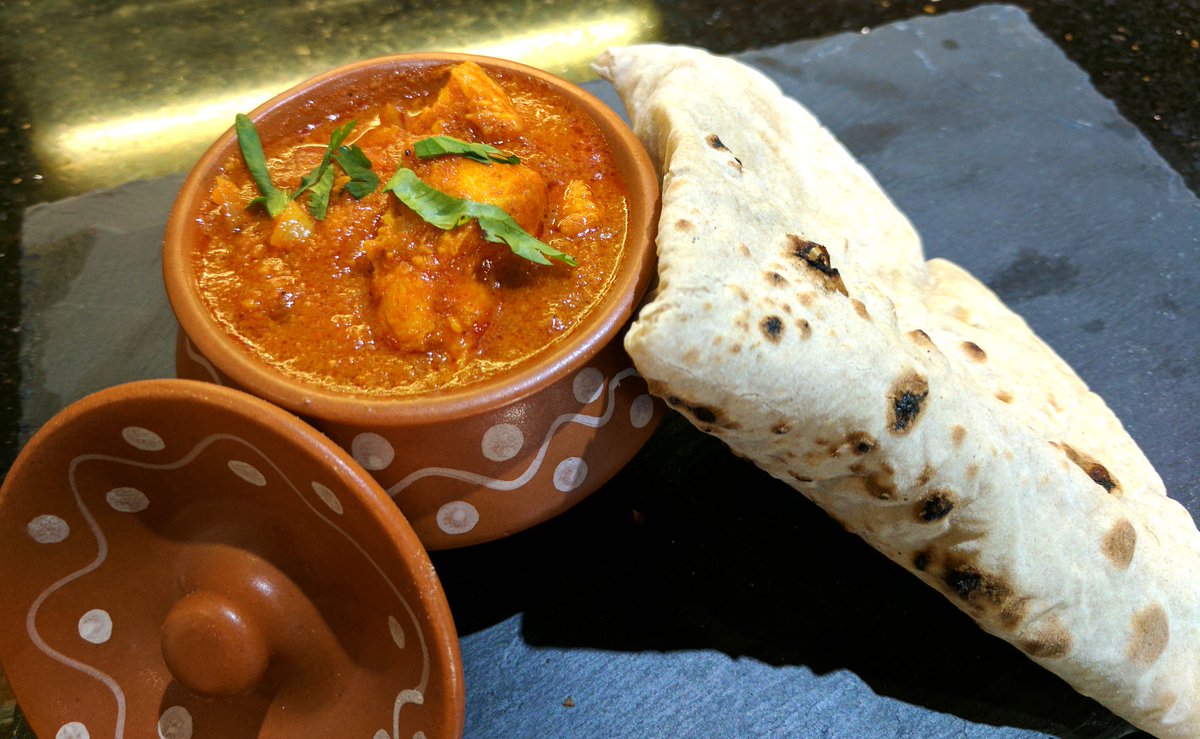 K2ofWimbledon's tweet photo. The temperature may be dropping outside, but it's heating up in at K2 🔥 order your delicious takeaway, delivered piping hot https://t.co/7lej10p1Nz #wimbledon #wandsworth #tooting #fulham #balham https://t.co/Rr9LUkUgkL
