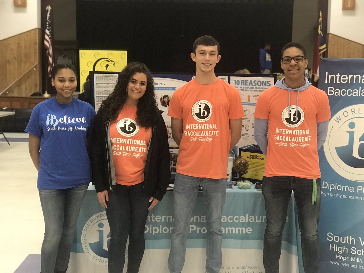 Some great student volunteers helping at the Hope Mills Middle school of choice fair. <a href="/CumberlandCoSch/">Cumberland County Schools</a>