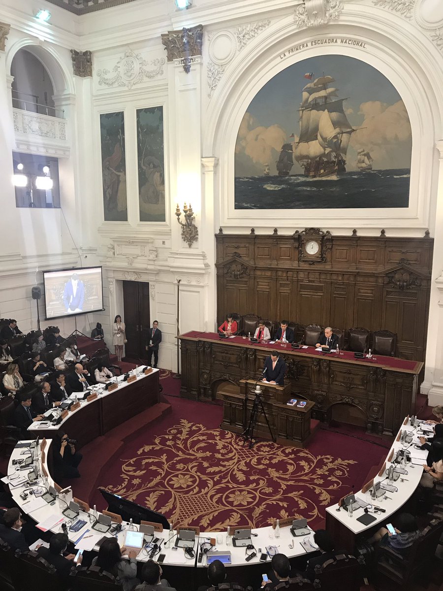 APECChile2019's tweet photo. Empezó la primera sesión del Simposio #ISOM y el canciller @robertoampuero reveló las prioridades del año #APECCHILE2019: 
1. Sociedad digital
2. Integración 4.0
3. Mujer, Pyme y crecimiento inclusivo
4. Crecimiento sustentable. https://t.co/HIhepBwV4A