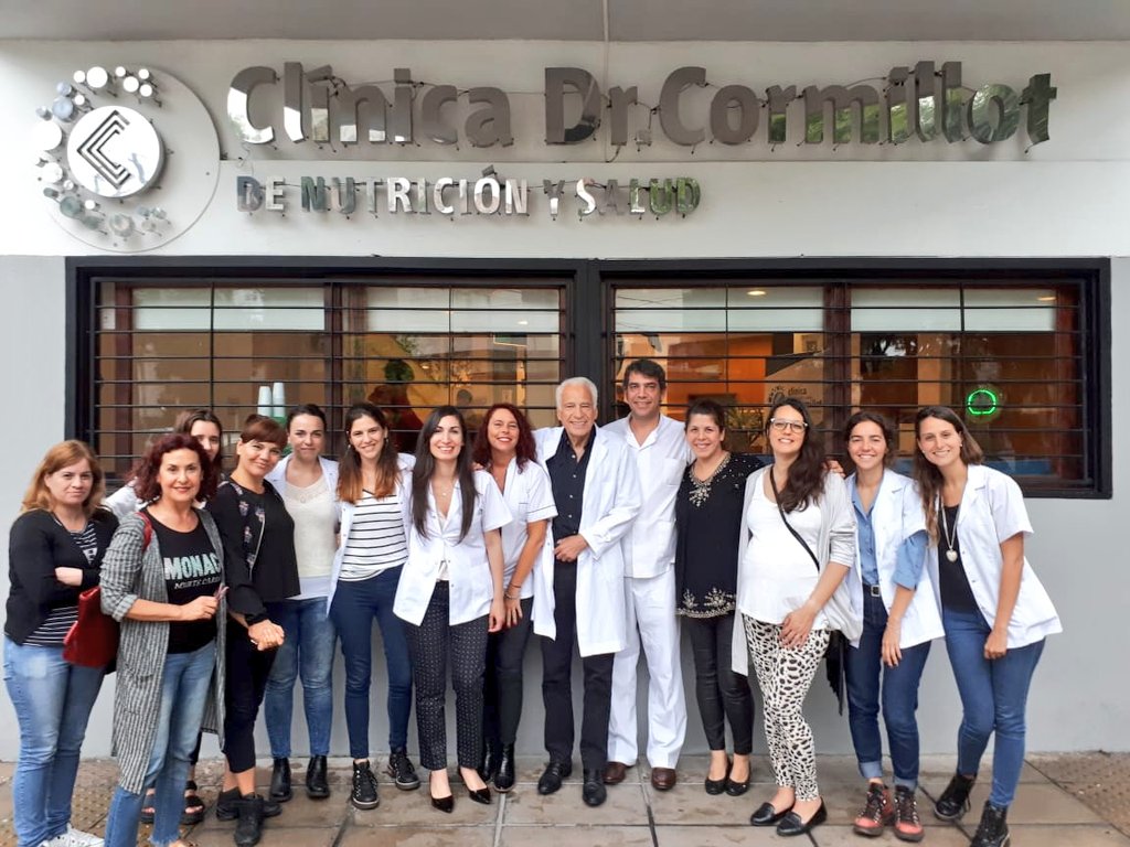 DrCormi's tweet photo. Con el Equipo de psicologia/psiquiatria/desordenes de alimentación de @ClinicaDrC https://t.co/b7zFB0Wgtk