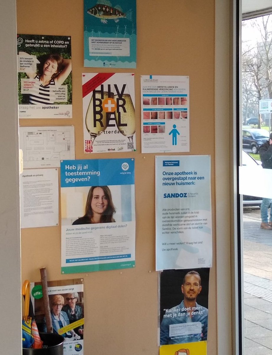 Wat goed van #PlusApotheek Rijken in Rotterdam: 
Poster van de Hiv+Borrel Rotterdam hangt naast de entree!